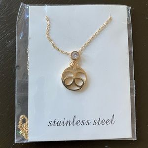 Arbonne pendant “gold” necklace